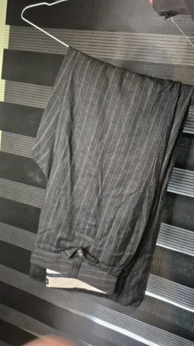Pantalones de vestir a rayas Banana Republic - miniatura 1