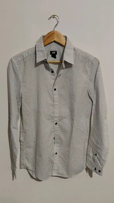 Camisa de hombre H&M blanca con puntos - miniatura 1