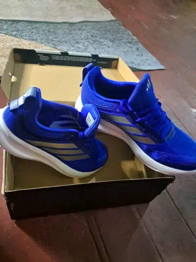 Zapatillas deportivas Adidas azules y negras - miniatura 1