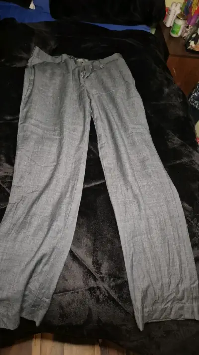 Pantalones de vestir Calvin Klein Slim Fit grises - miniatura 1