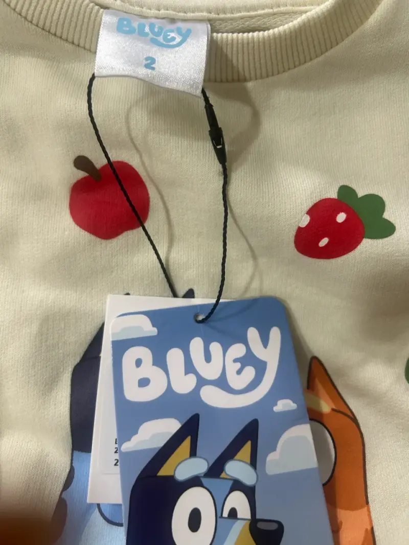 Conjunto infantil Bluey con diseño de frutas - 2