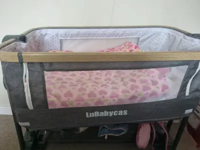 Cuna de bebé LuBabycas nueva con colchón - miniatura 4
