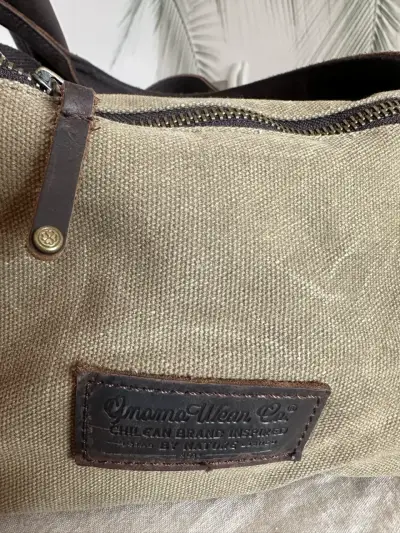 Bolso de lona marrón con detalles de cuero - miniatura 2