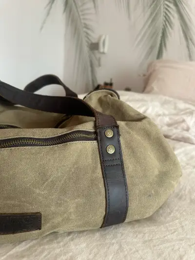 Bolso de lona marrón con detalles de cuero - miniatura 5