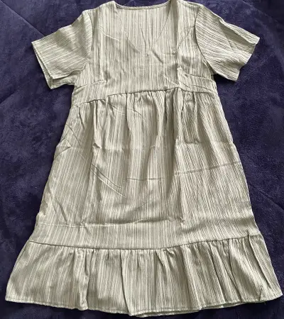 Vestido casual de rayas verde para mujer - miniatura 2