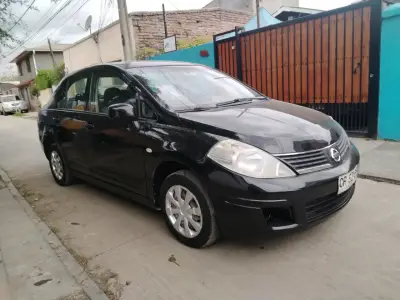Auto Nissan Tiida 2010 en buen estado - miniatura 1