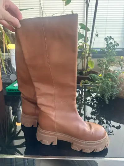 Botas de cuero marrón con suela gruesa - miniatura 2