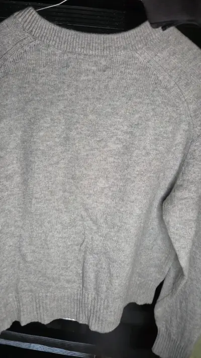 Suéter gris Banana Republic para mujer - miniatura 3