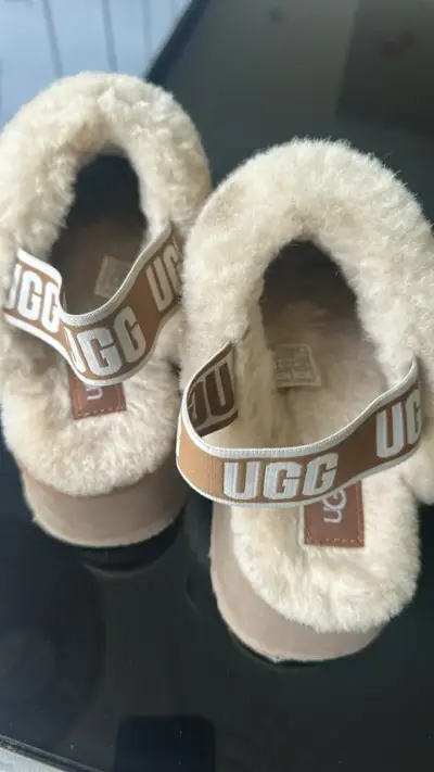 Zapatos  UGG de piel sintética beige - miniatura 3