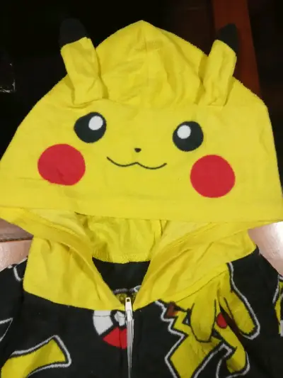 Pijama Entero Pikachu Pokémon  talla 10/12 años - miniatura 3
