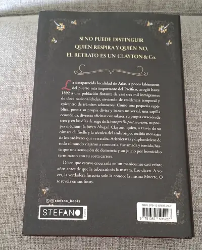 Libro 'Los Últimos Días de Clayton & Co.' de Francisca Solar - miniatura 2