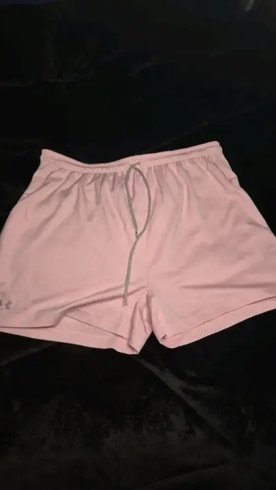 Shorts deportivos rosados Under Armour - miniatura 1