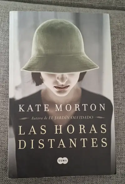 Libro 'Las Horas Distantes' de Kate Morton - miniatura 1