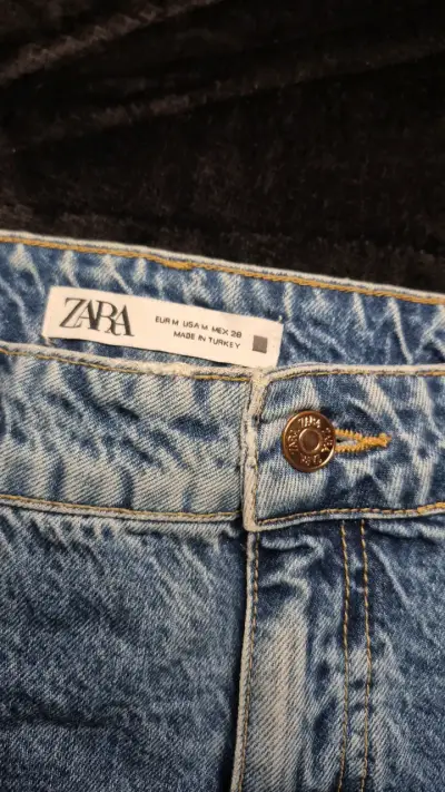 Falda de mezclilla corta Zara con bolsillos - miniatura 2