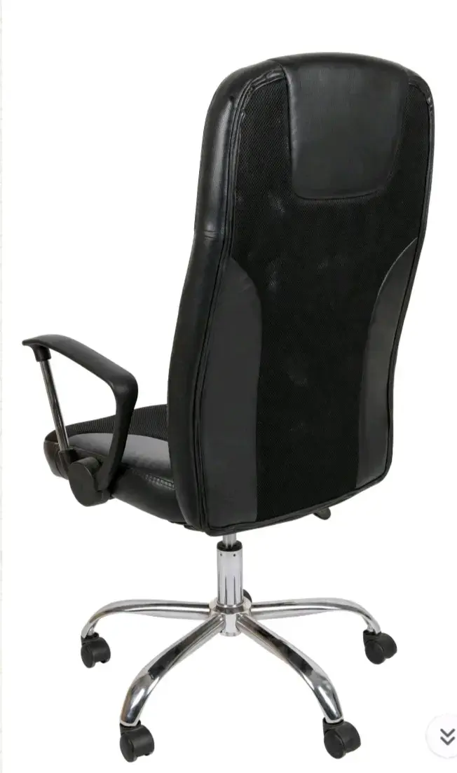 Silla de Oficina Ergonómica Negra con Ruedas - 2