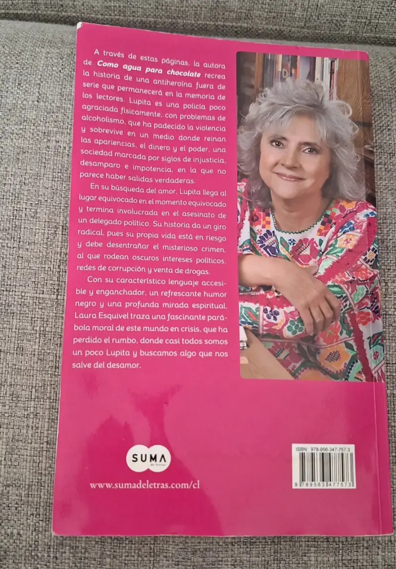 Libro 'A Lupita Le Gustaba Planchar'/ Laura Esqui - 2