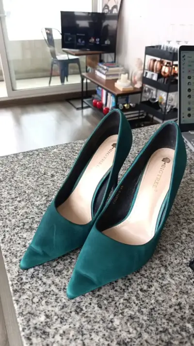 Tacon Stiletto Verde satin Bigtree #39,5 26,5cm - miniatura 1