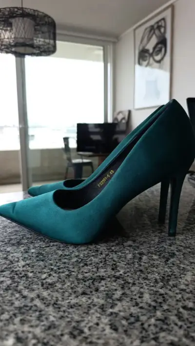Tacon Stiletto Verde satin Bigtree #39,5 26,5cm - miniatura 2