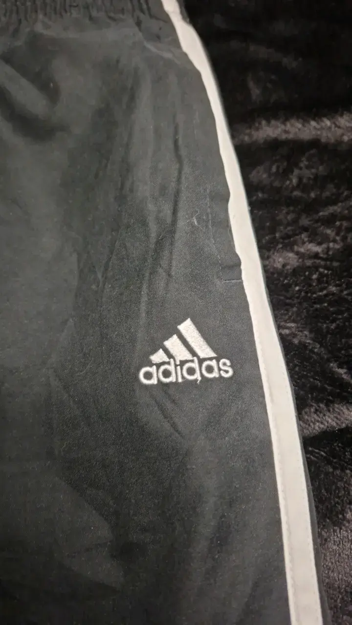 Pantalones deportivos negros Adidas con franjas - 2