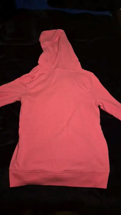 Polerón Y2K con capucha rosa PINK Victoria Secret - miniatura 3