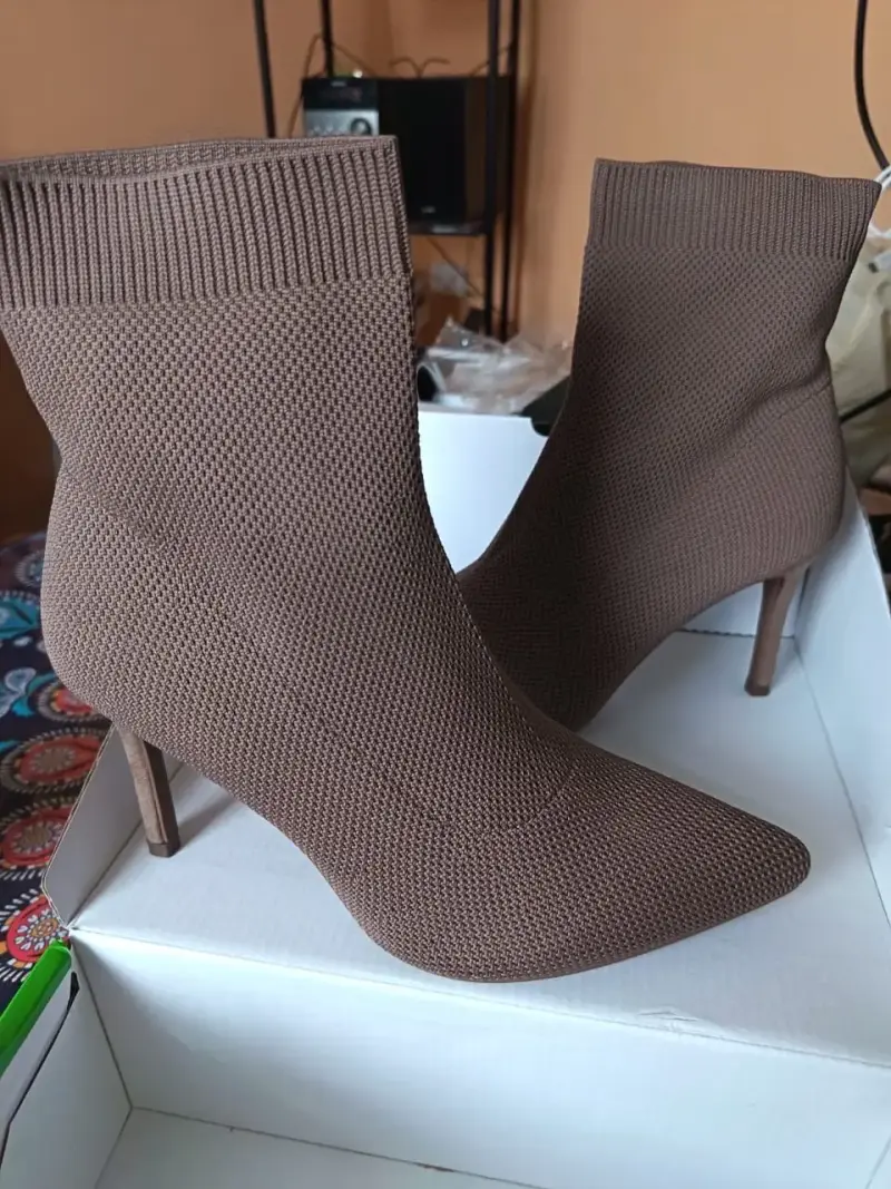 Botines de punto marrón con tacón alto - 6