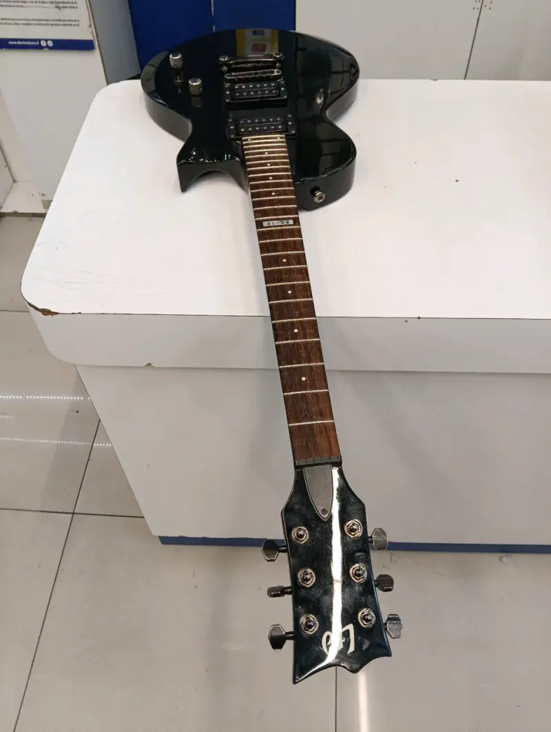 Guitarra eléctrica LTD EC-10 - 2