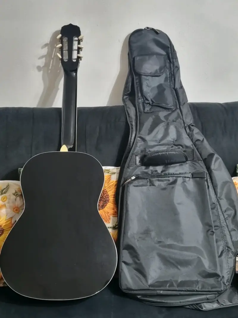 Guitarra acústica Vizcaya negra con funda Vizcaya - 2