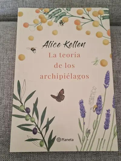 Libro 'La teoría de los archipiélagos'/ Alice Kel - miniatura 1