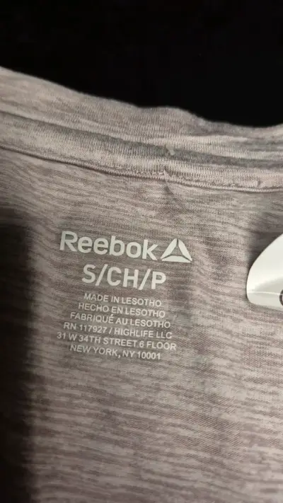 Polera deportiva Reebok gris para mujer - miniatura 2