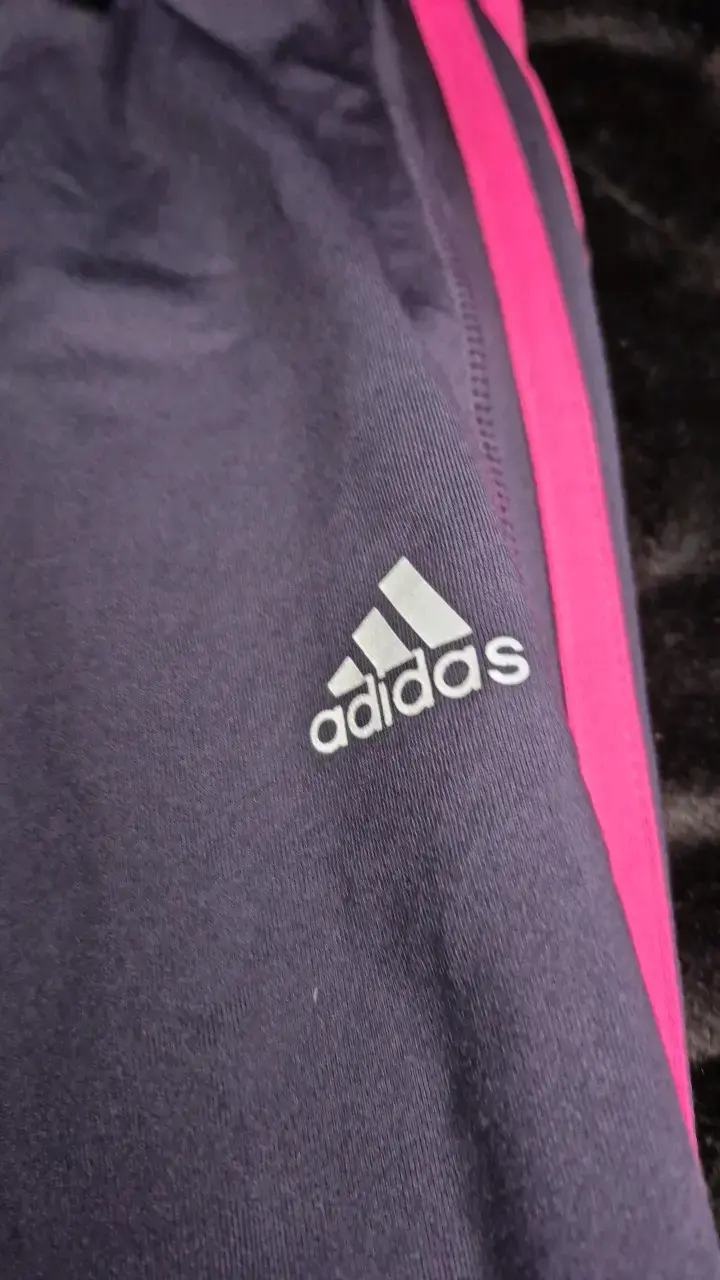 Pantalones deportivos Adidas negros con rosa - 2