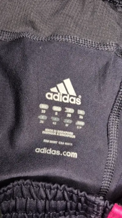 Pantalones deportivos Adidas negros con  rosa - miniatura 3