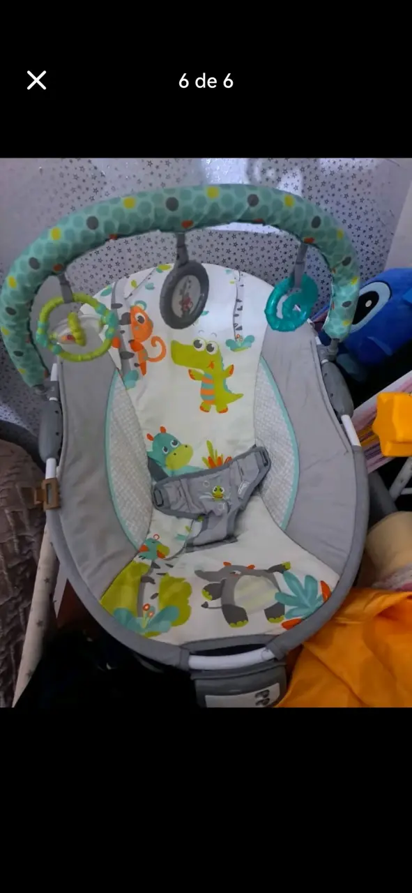 Silla mecedora para bebé con juguetes colgantes - 4