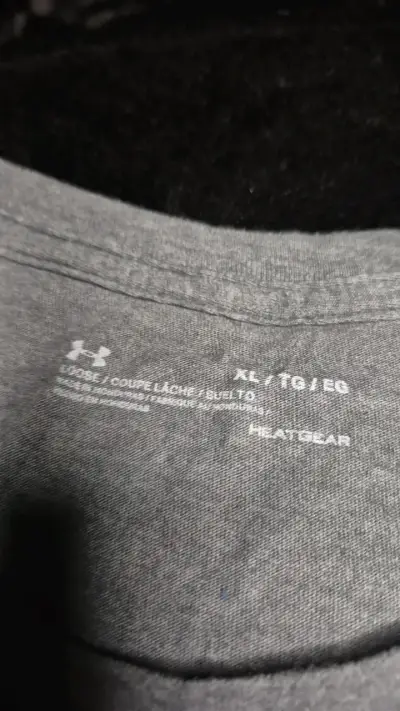 Polera gris manga larga Under Armour HeatGear - miniatura 2