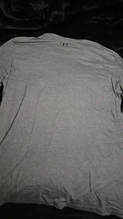 Polera gris manga larga Under Armour HeatGear - miniatura 3