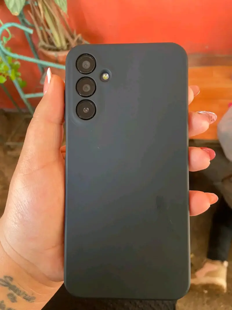 Samsung Galaxy A15 5G en buen estado - 3