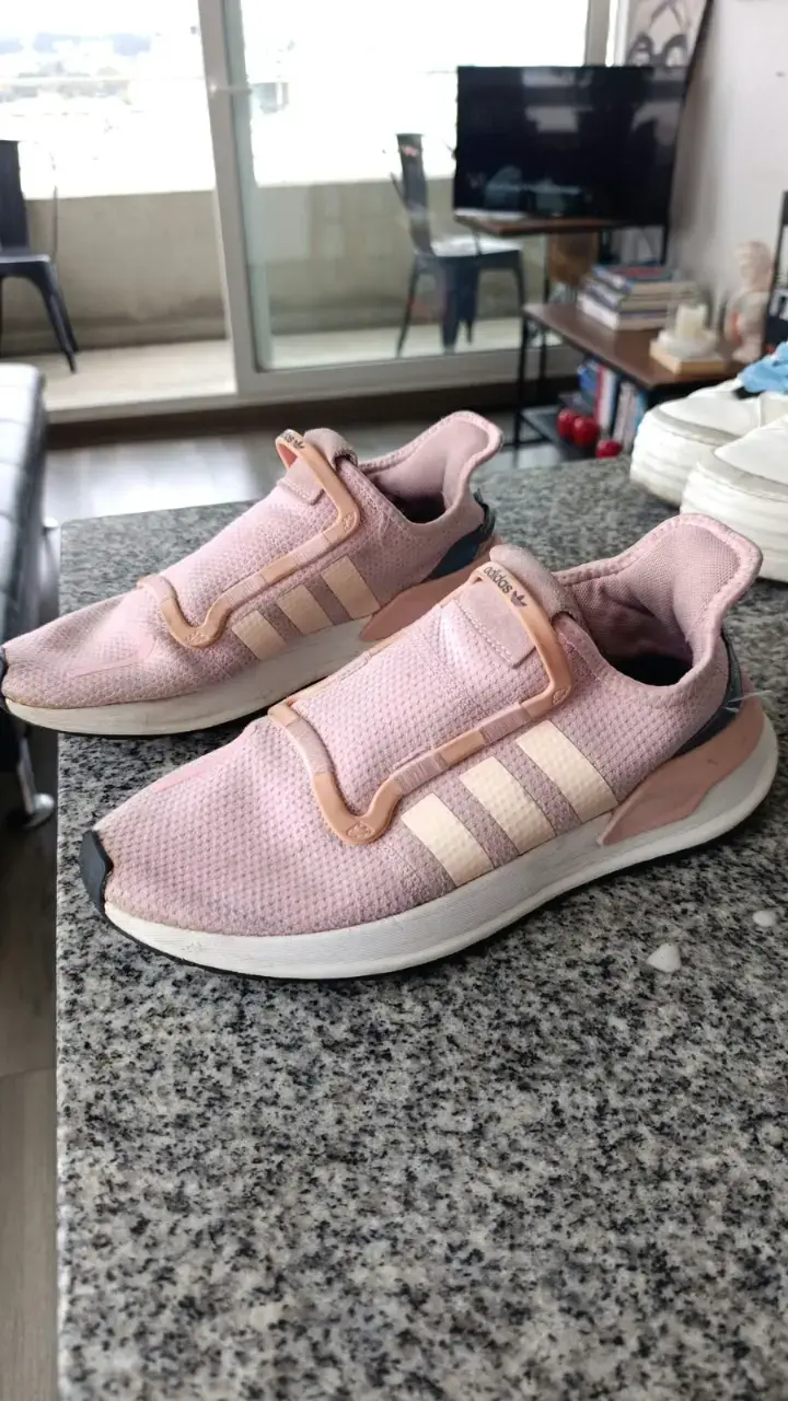 Zapatillas deportivas rosas Adidas CL#39 USADAS