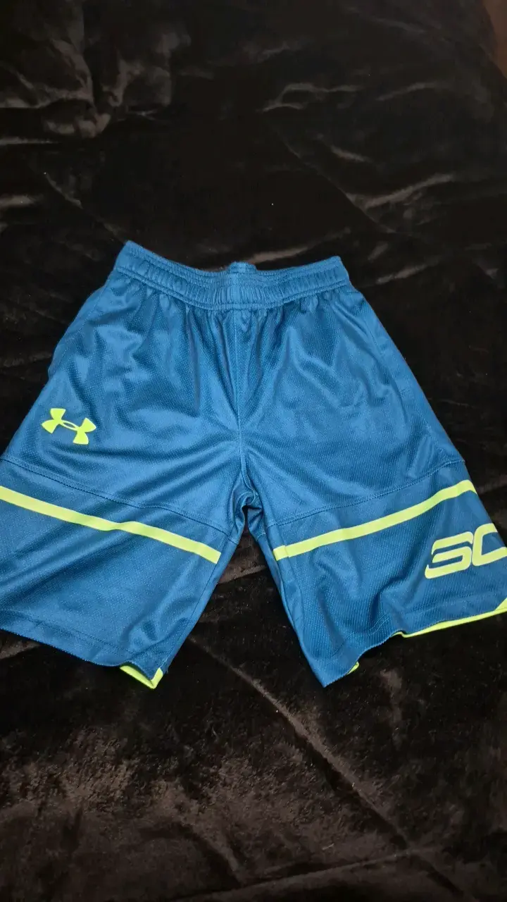 Shorts deportivos azules Under Armour para niño - 1