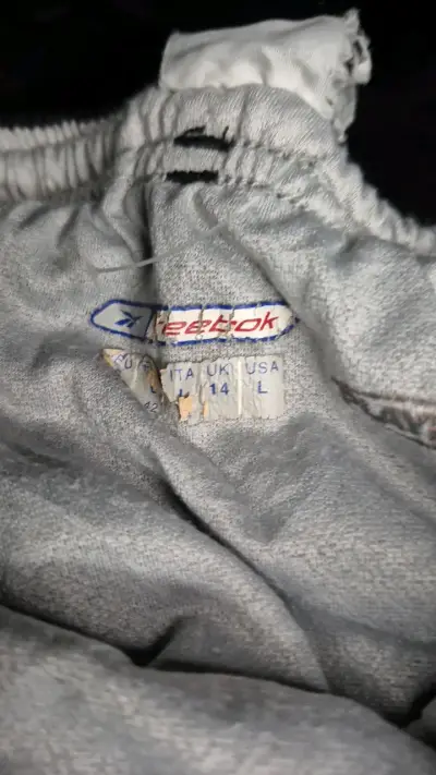 Shorts deportivos Reebok negros talla L - miniatura 2