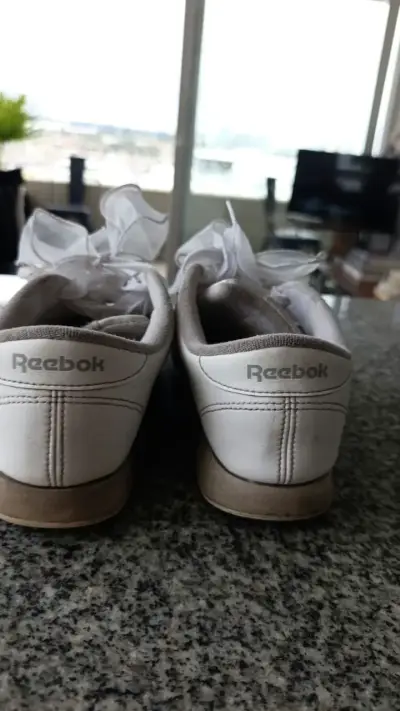 Zapatillas Reebok cuero Usadísimas #39 - miniatura 4