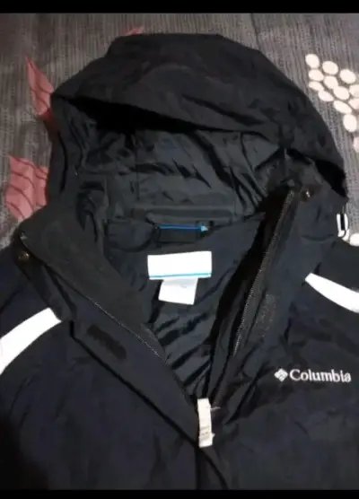 Chaqueta impermeable negra Columbia con capucha - miniatura 2