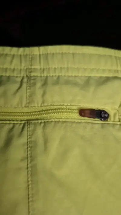 Shorts deportivos Nike Dri-Fit amarillos - miniatura 4