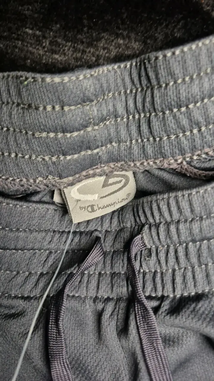 Shorts deportivos grises Champion para hombre - 2