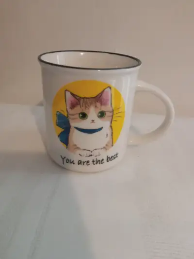 Taza de cerámica con diseño de gato - miniatura 1