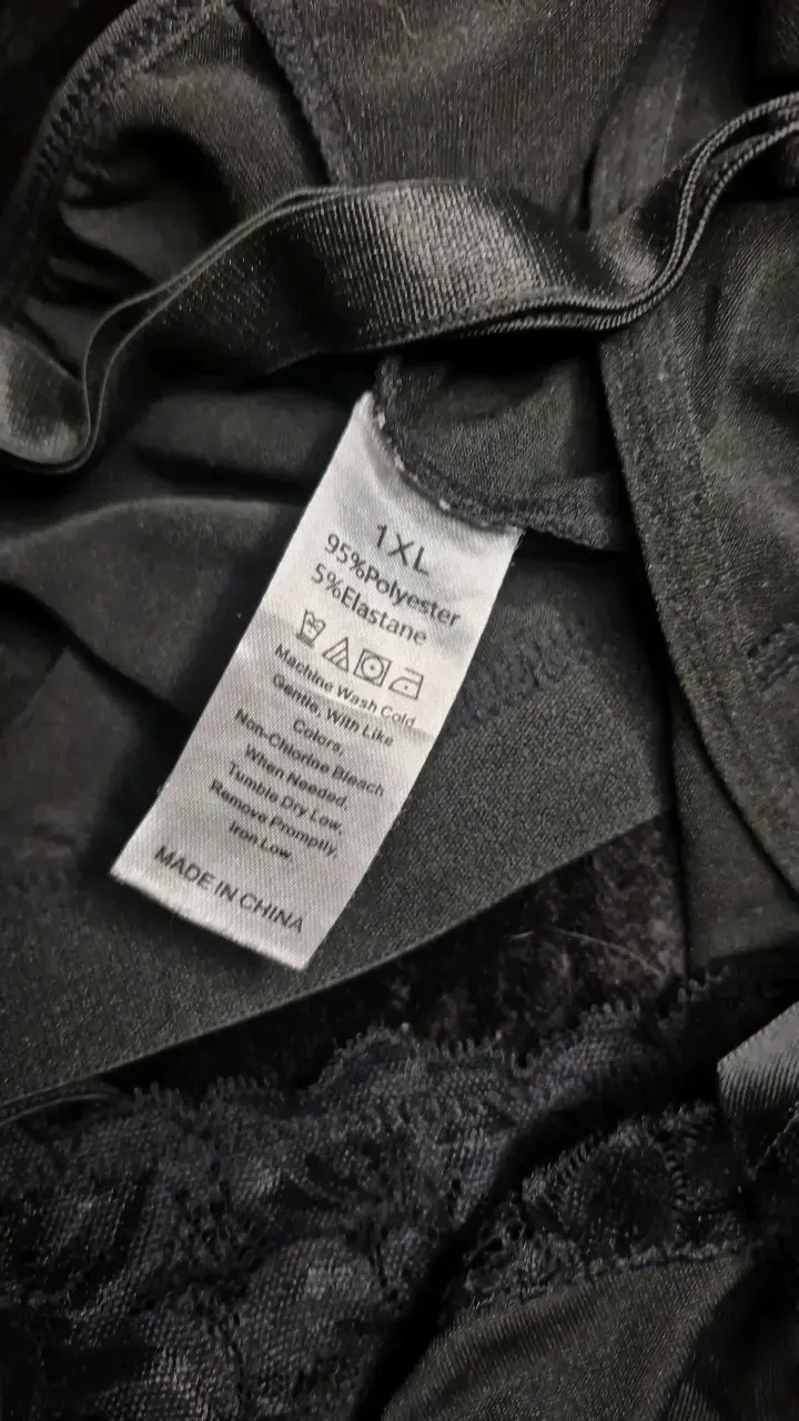 Sostén deportivo gris con encaje talla XL - 2