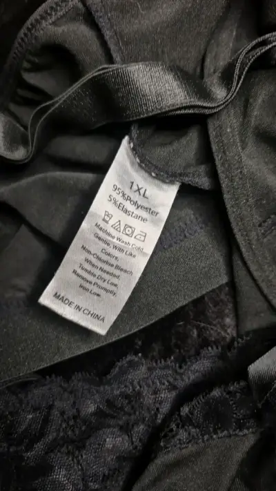 Sostén deportivo gris con encaje talla XL - miniatura 2