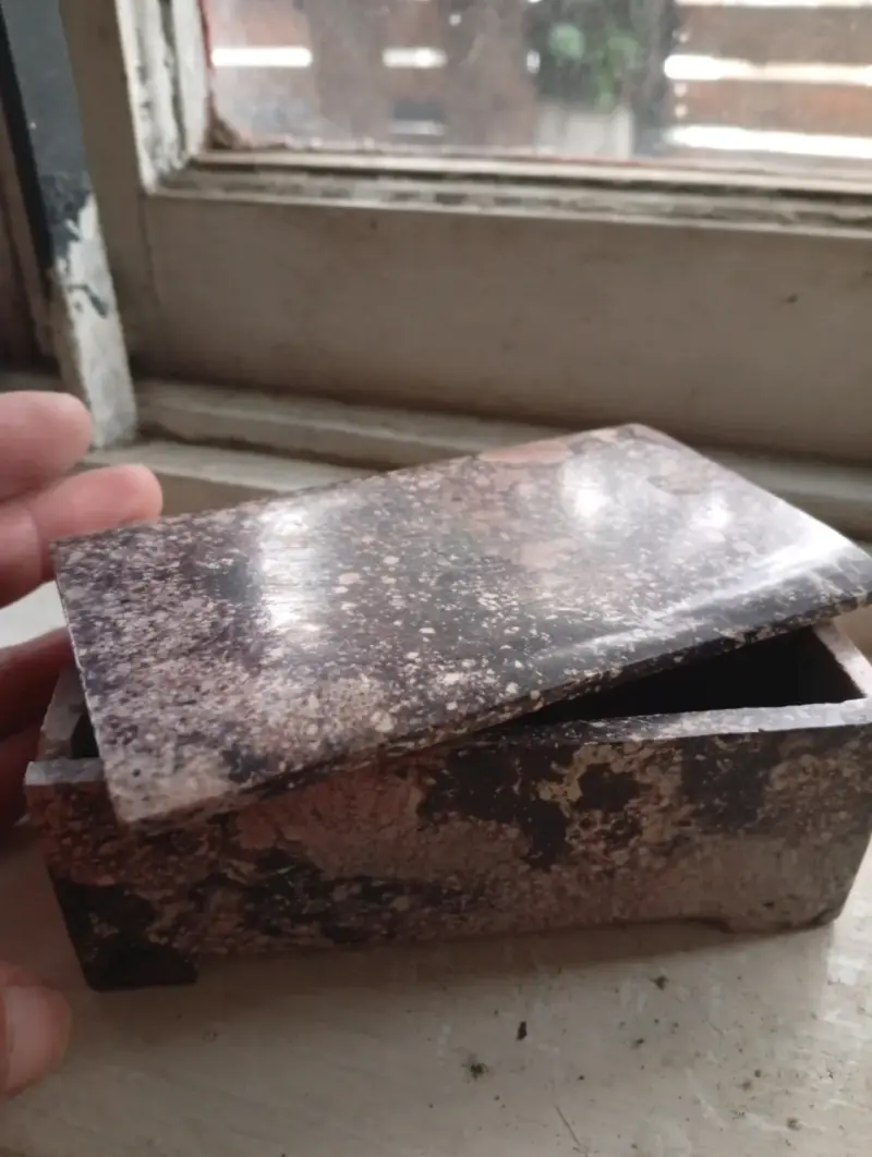 Caja decorativa de piedra con tapa - 1