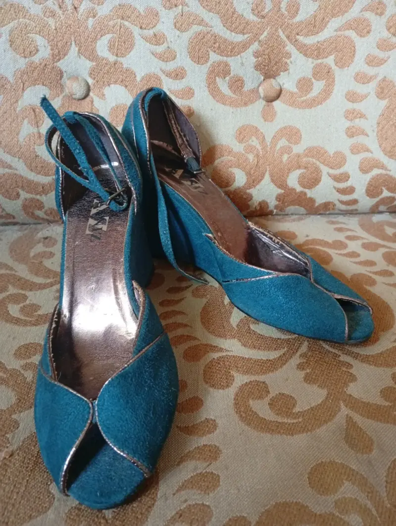 Zapatos de cuña azul turquesa con punta abierta - 6