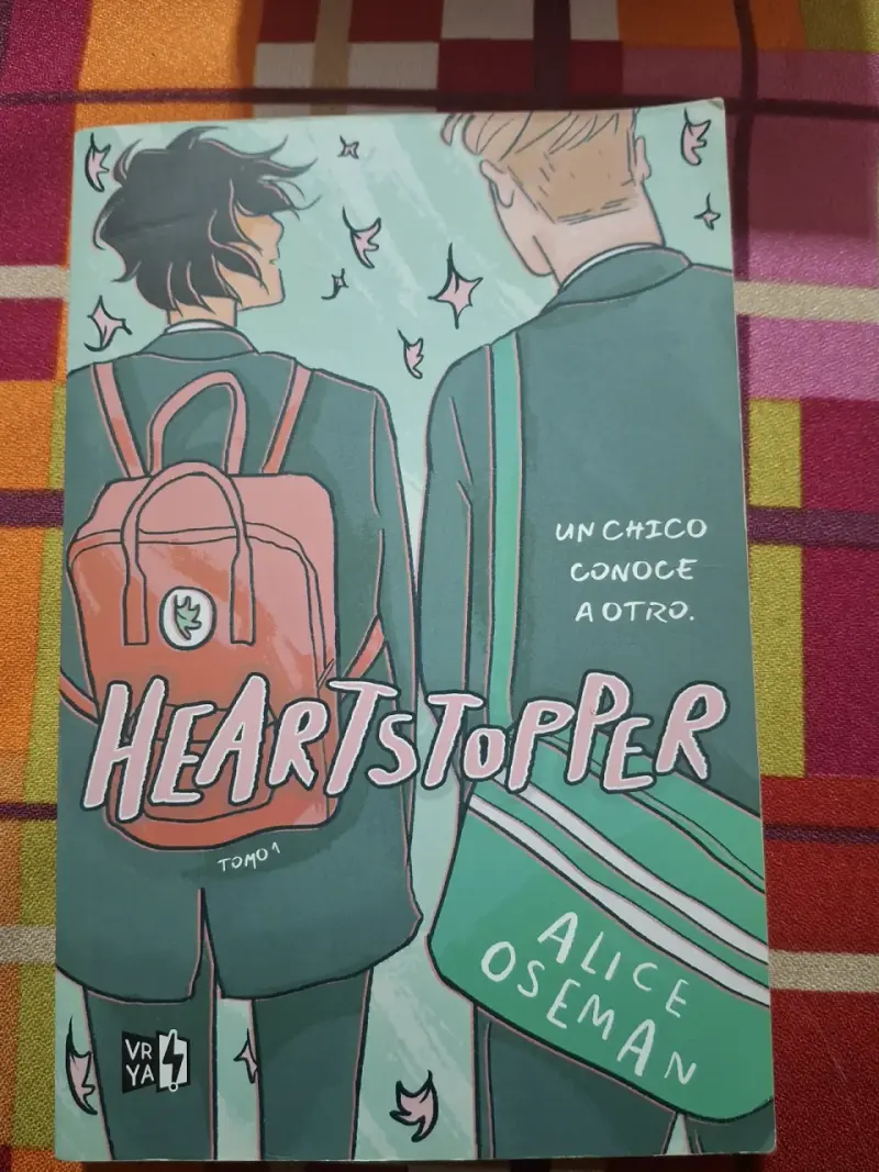 Libro Heartstopper Tomo 1 de Alice Oseman