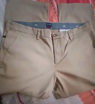 Pantalones Dockers caqui Talla 52 - miniatura 3