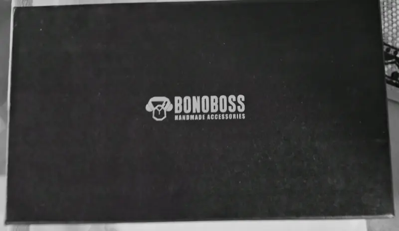 Portadocumento de corcho Bonoboss con diseño único